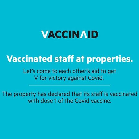 Vaccinated Staff - Oyo 15973 F Square Hotell Kochi Exteriör bild